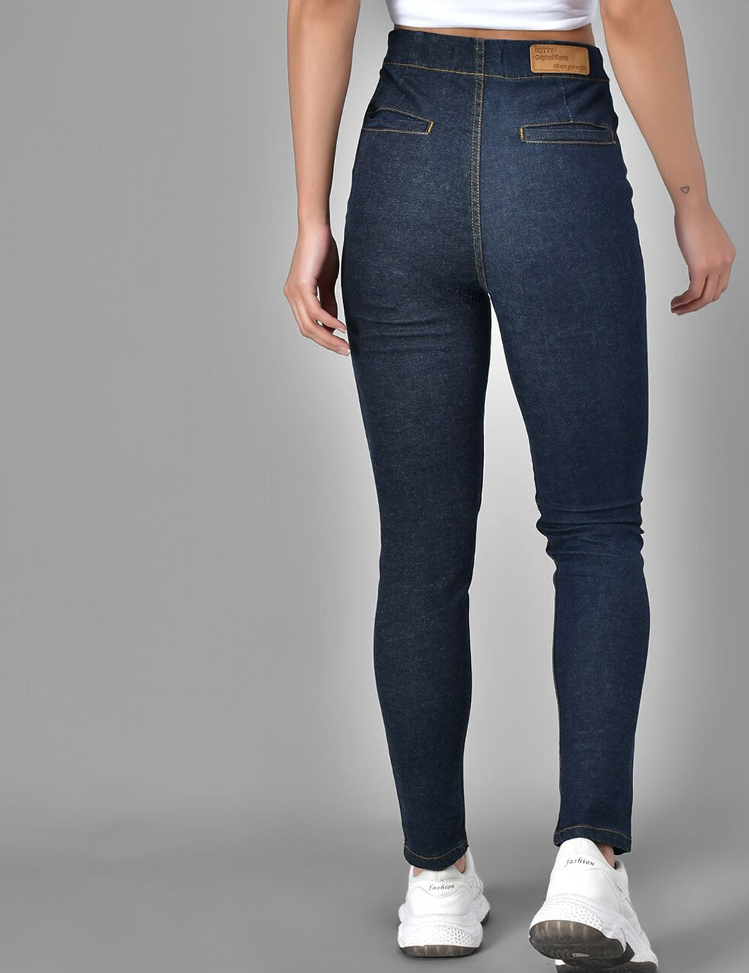 Kotty Women Blue Regular Fit High-Rise Slash Knee Jeans