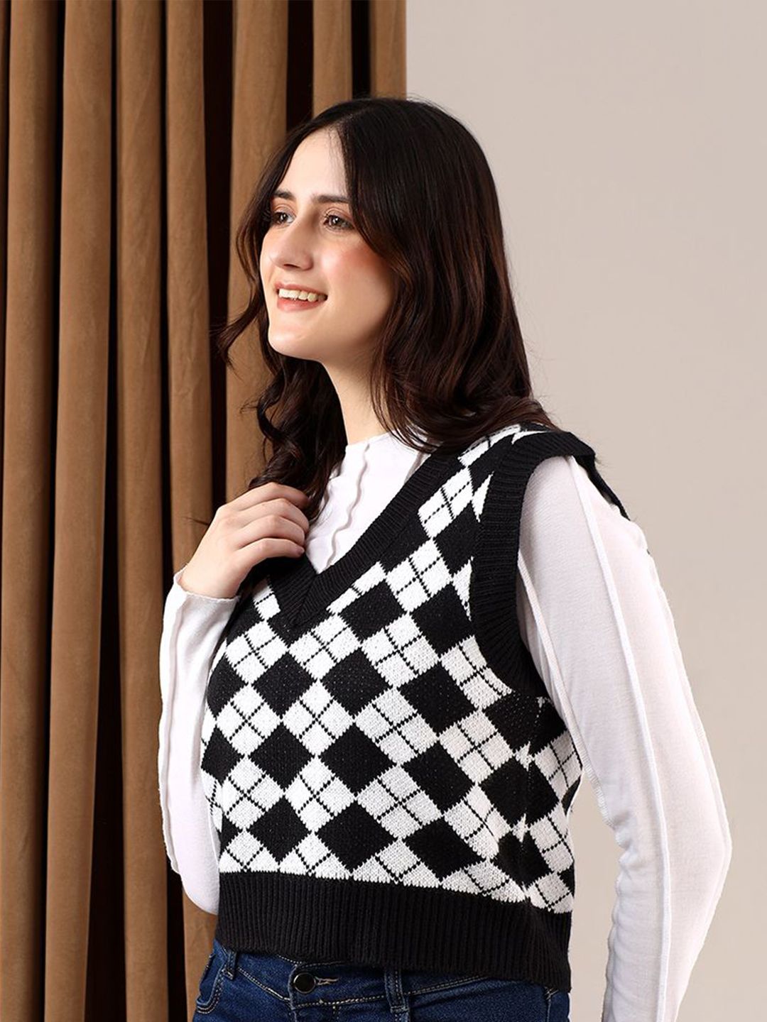 Kotty Women Crop Sweater Vest