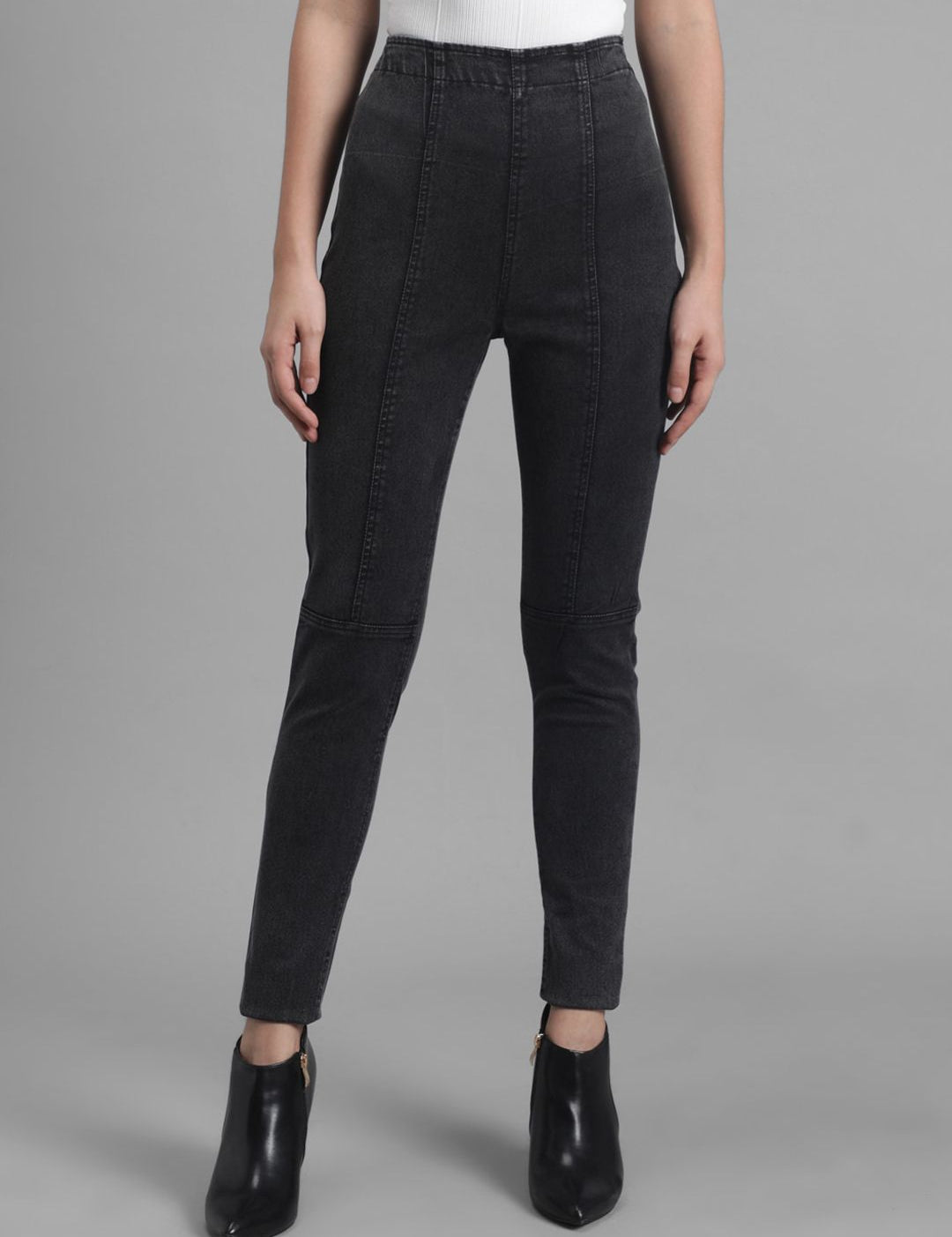 Kotty Women Black Skinny Fit High-Rise Clean Look Stretchable Jeans