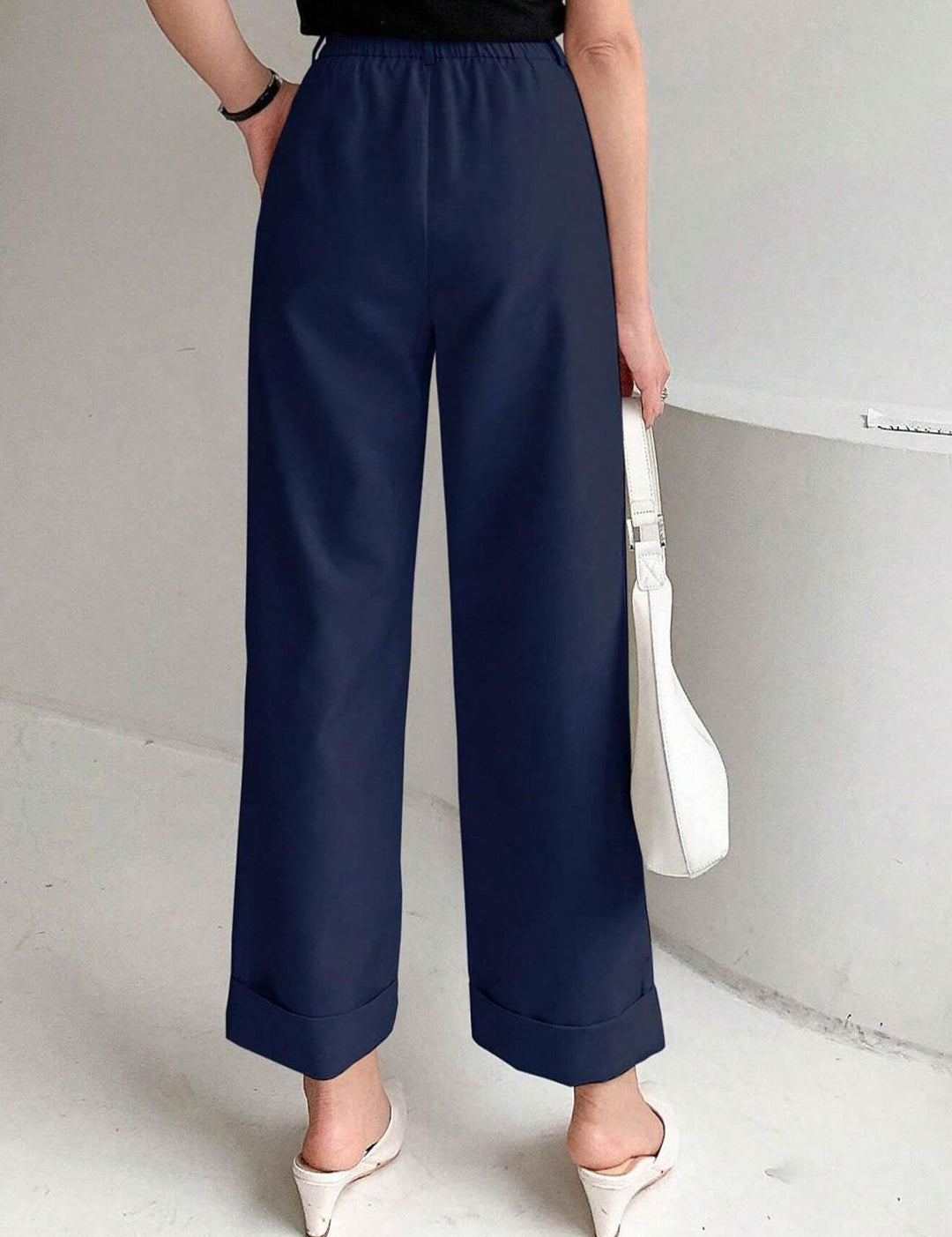 Kotty Women Relaxed Straight Leg Fit High-Rise Easy Wash Pleated Parallel Trousers