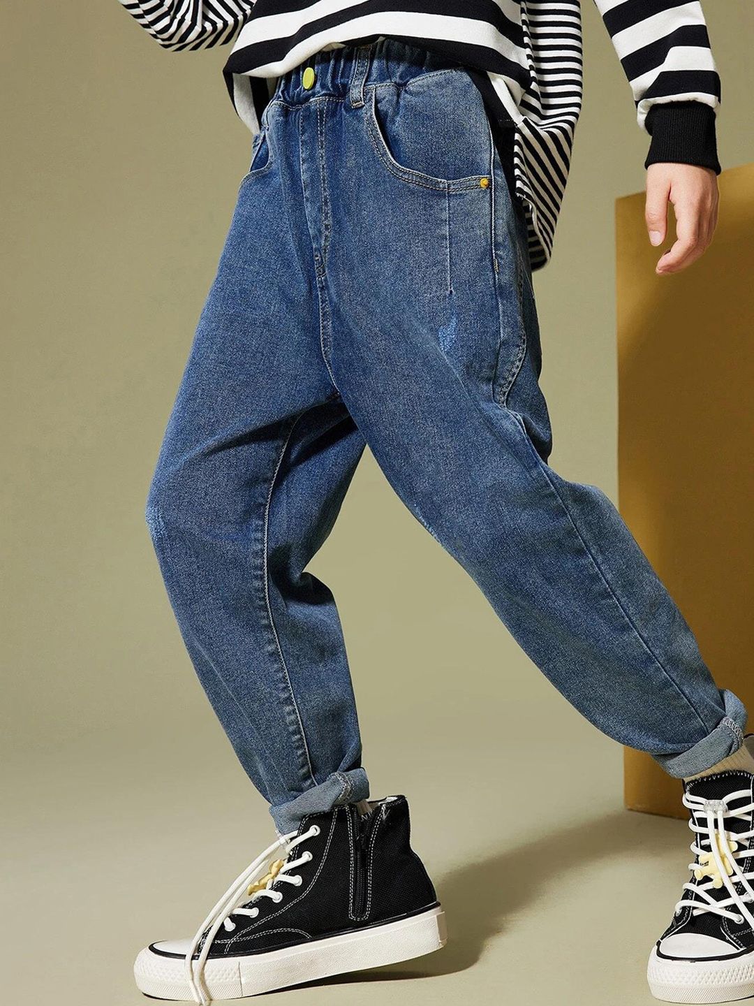 Kotty Boys Jean Regular Fit Mid-Rise Light Fade Stretchable Jeans