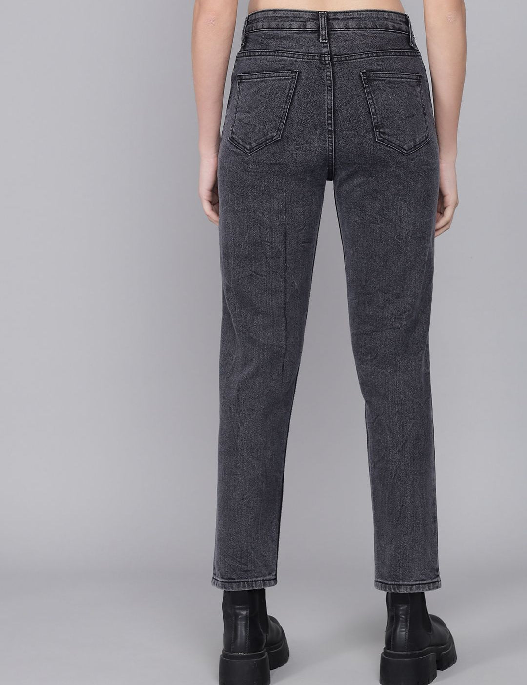 Kotty Women Slim Fit Mildly Distressed Stretchable Jeans