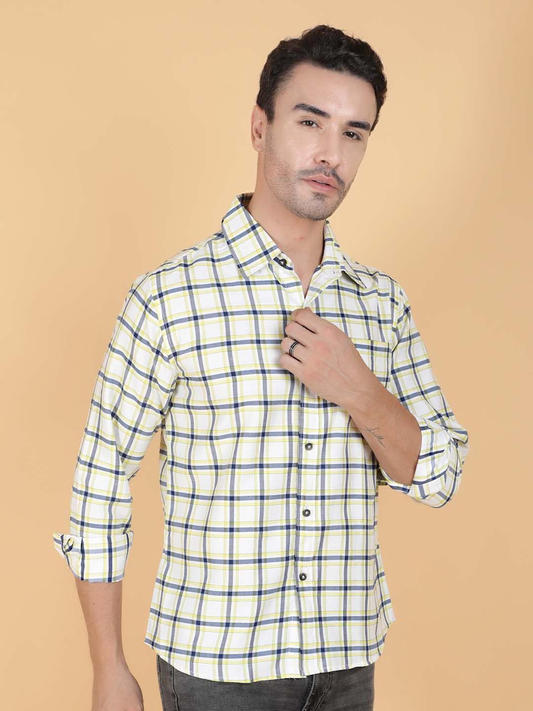 Kotty Men Relaxed Fit Spread Collar Checked Casual Shirt