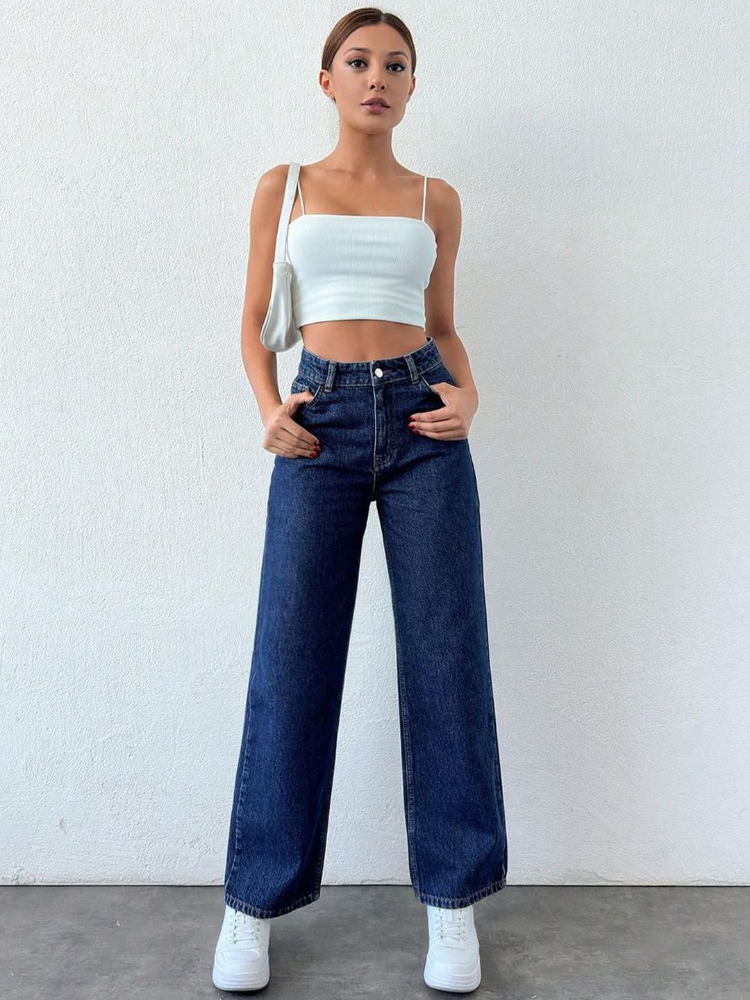 Kotty Women Straight Fit High-Rise Stretchable Jeans