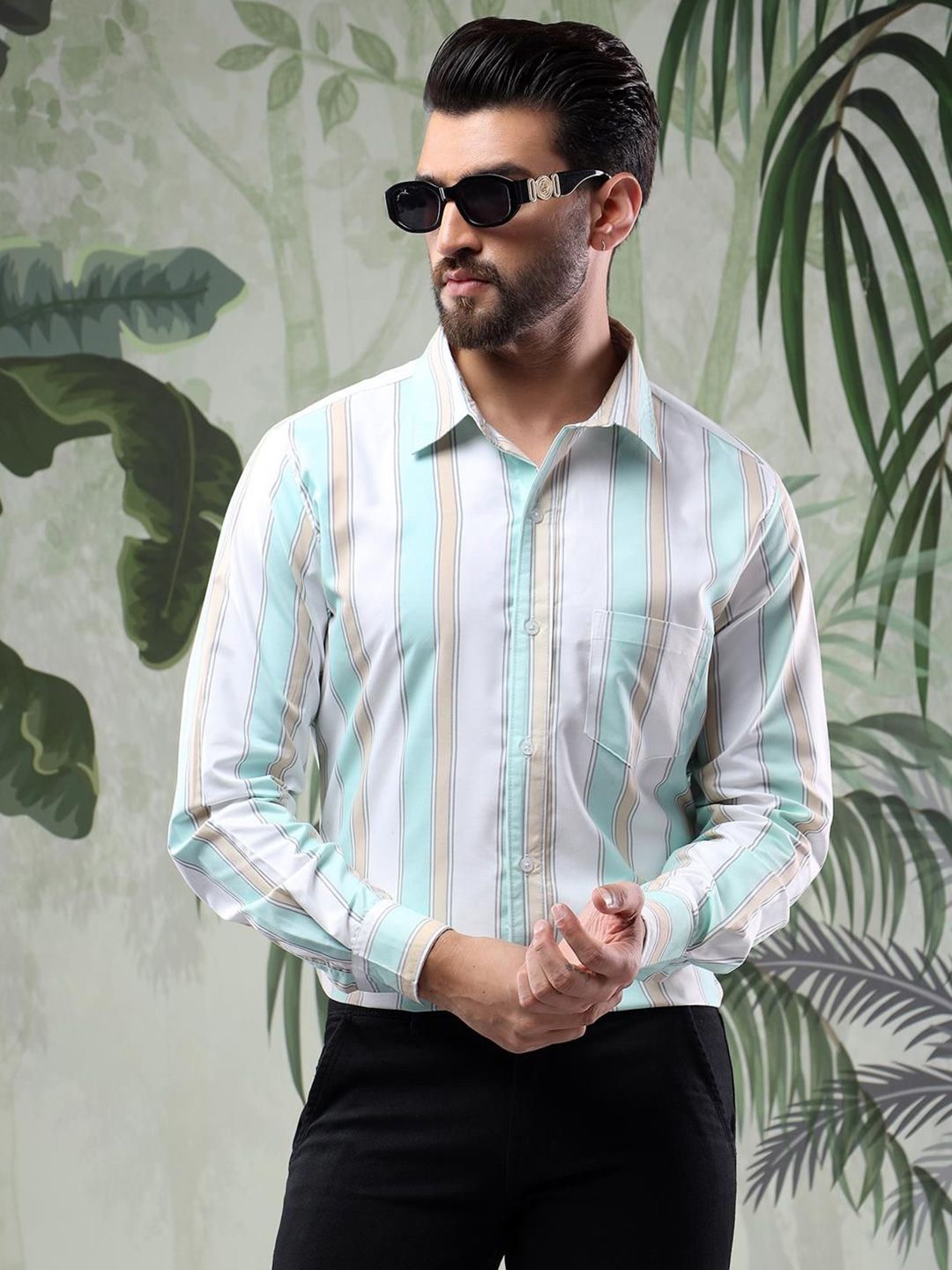 Kotty Men Spread Collar Vertical Striped Casual Shirt