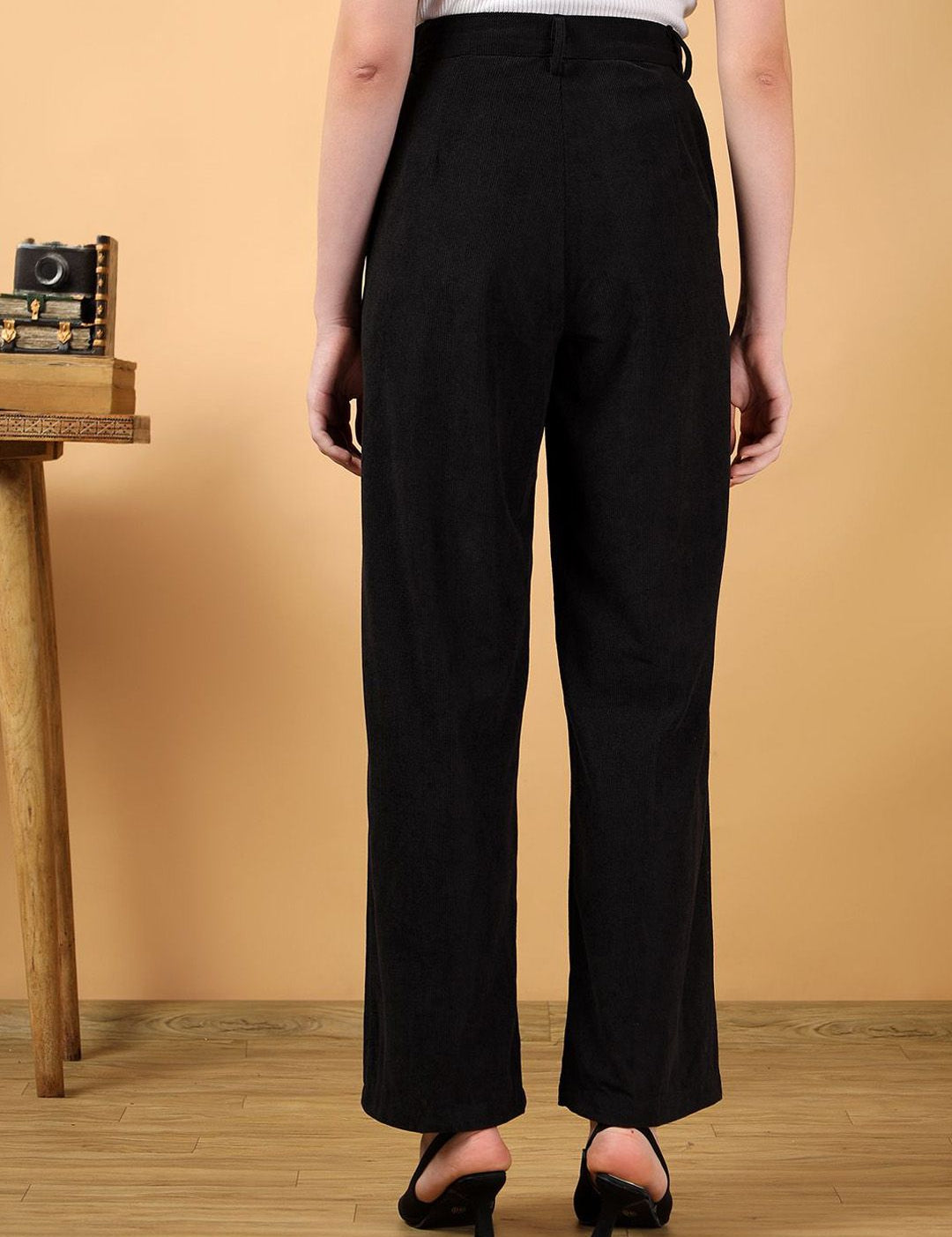 Kotty Women Relaxed Straight Leg Straight Fit High-Rise Easy Wash Corduroy Pleated Trousers