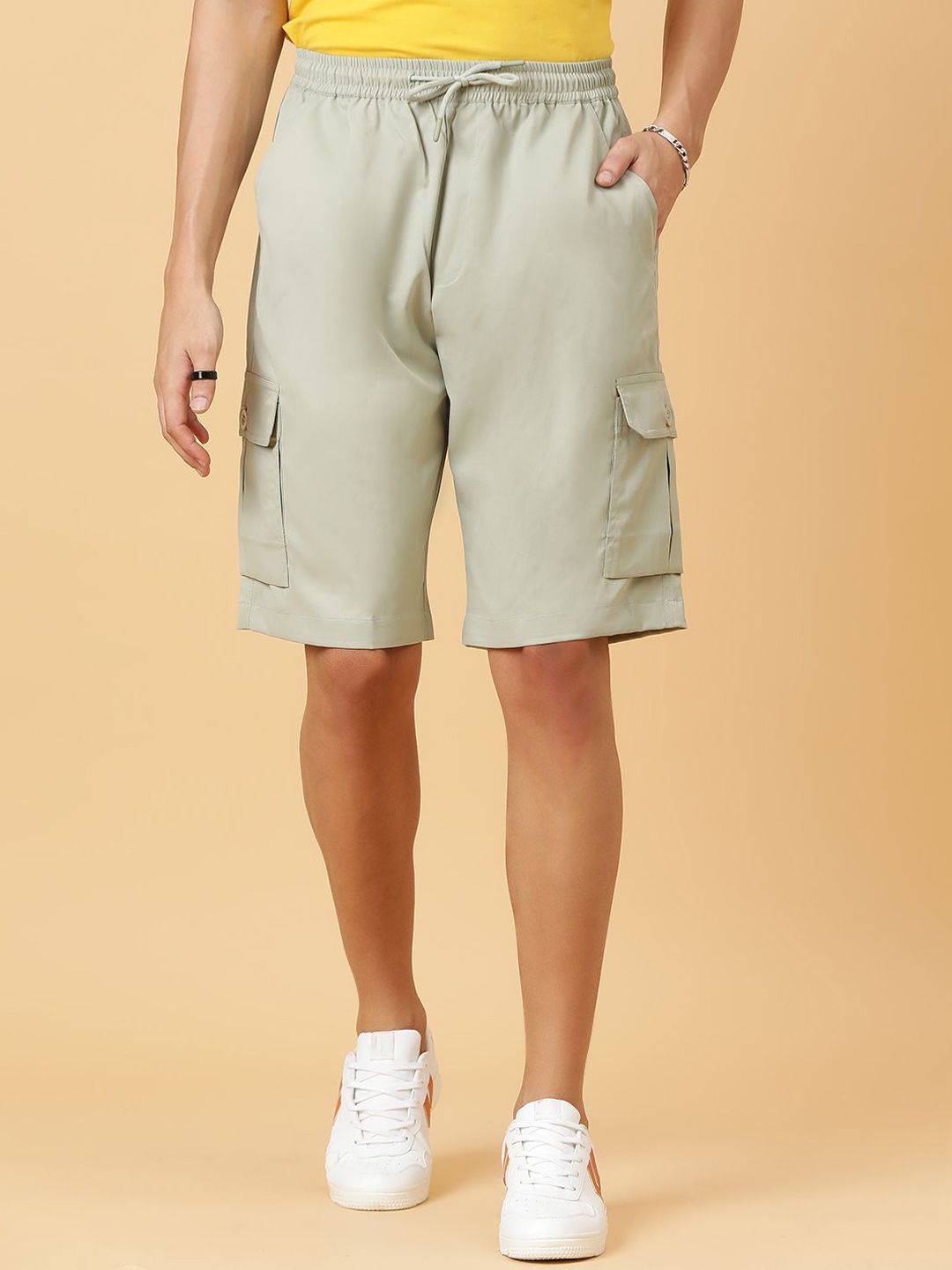 Kotty Men Low-Rise Regular Fit Cargo Shorts