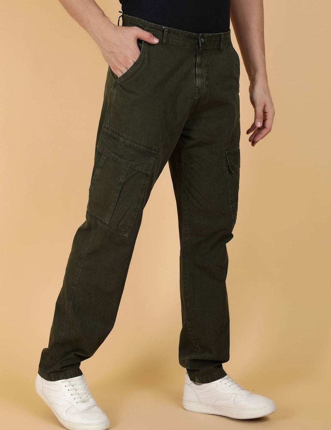 Kotty Men Solid Easy Wash Cargos Trousers
