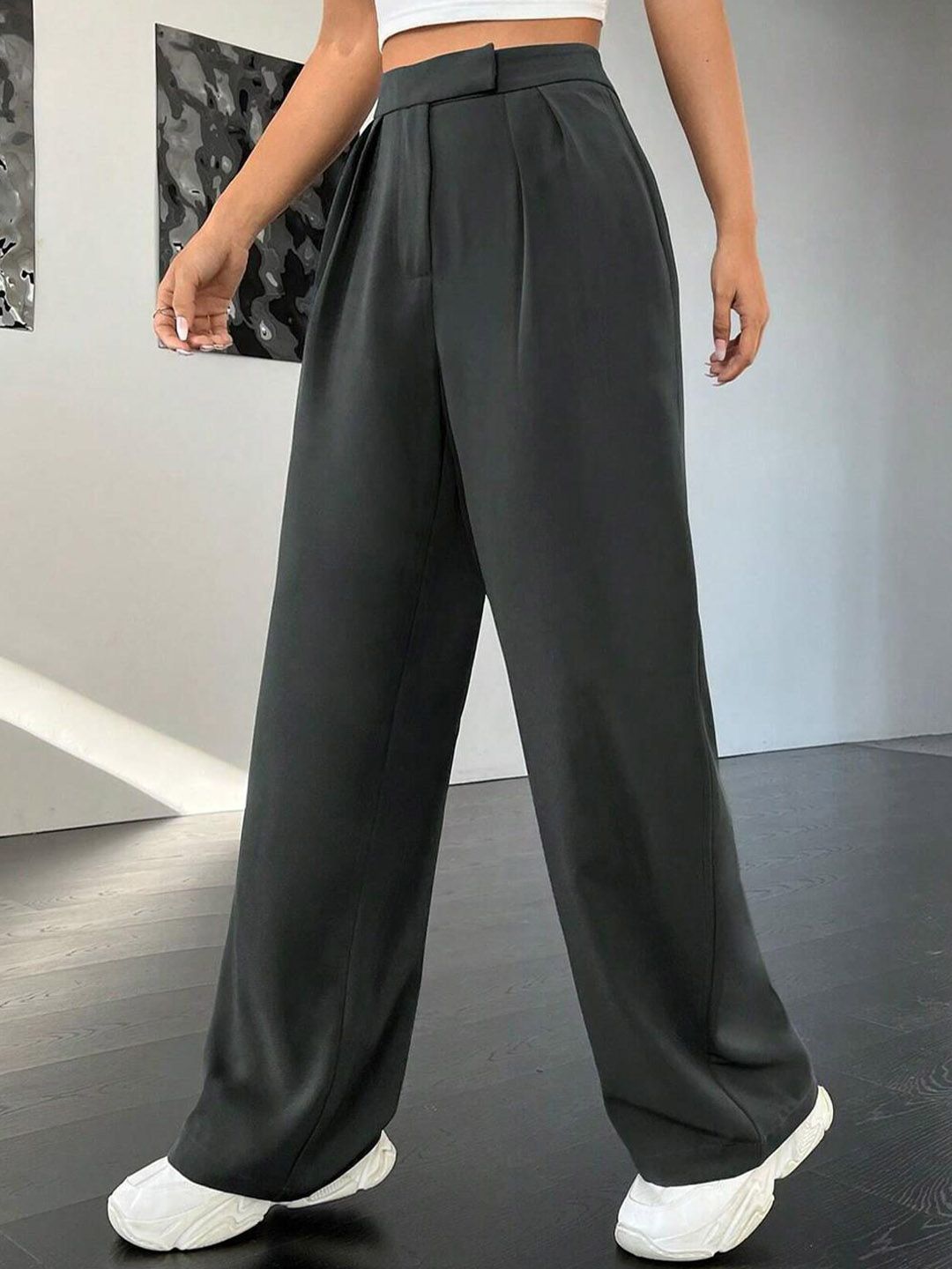 Kotty Women Grey Relaxed Straight Leg Straight Fit High-Rise Trousers