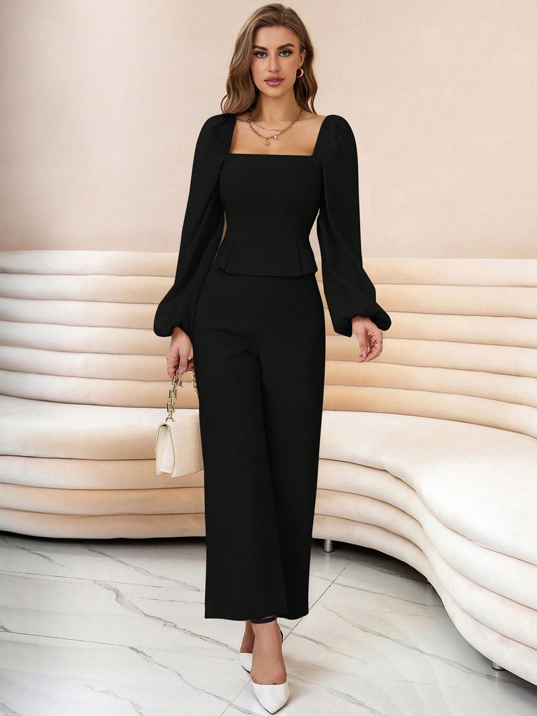 Kotty Square Neck Puff Sleeves Top With Trousers