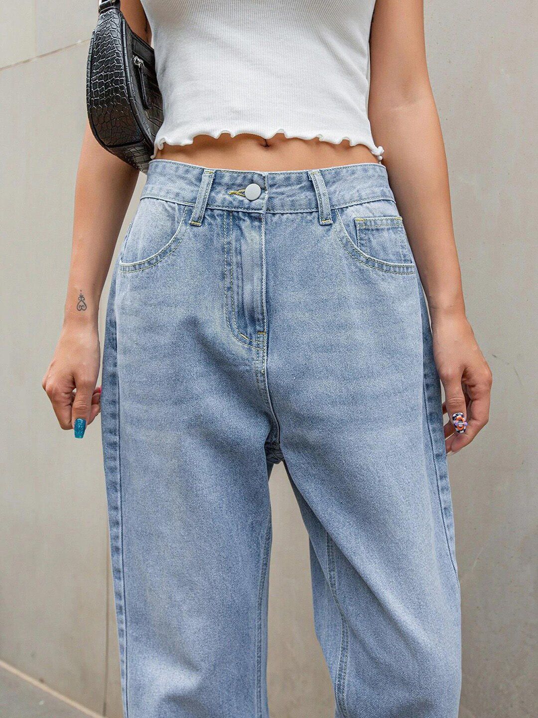 Kotty Women Jean Straight Fit High-Rise Light Fade Stretchable Jeans