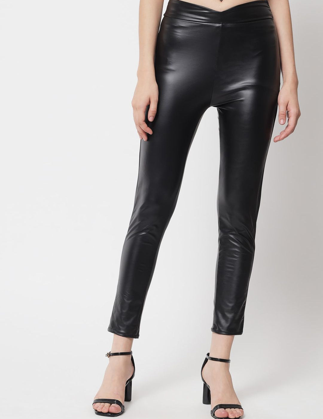 Kotty Women Black Relaxed Skinny Fit Trousers