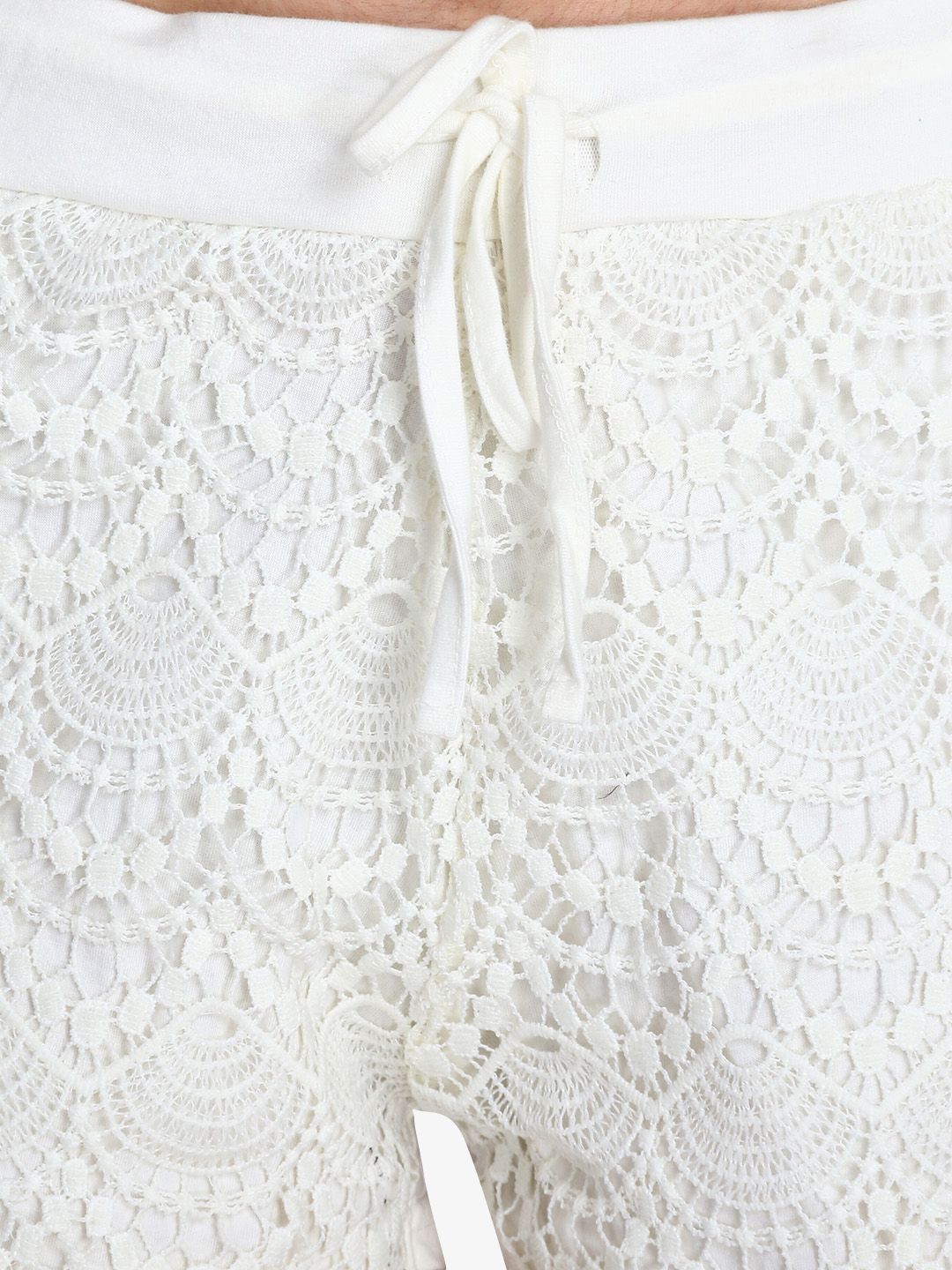 Kotty Women White Self Design Regular Fit Regular Shorts