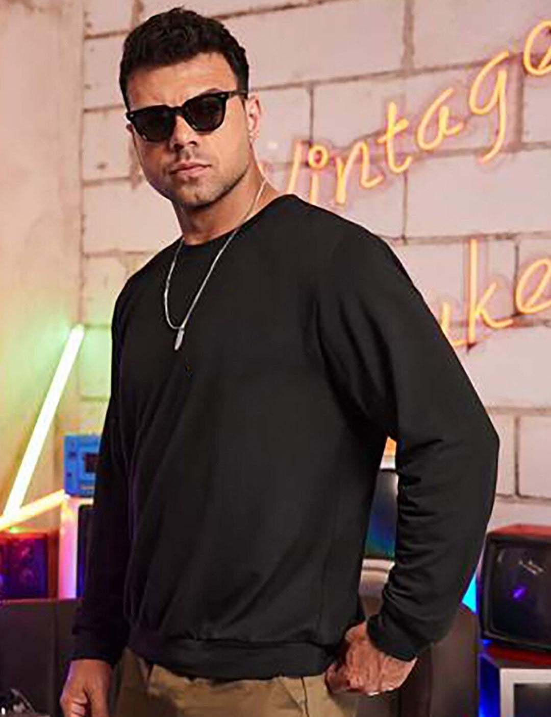 Kotty Black Ribbed Fleece Pullover Sweatshirt