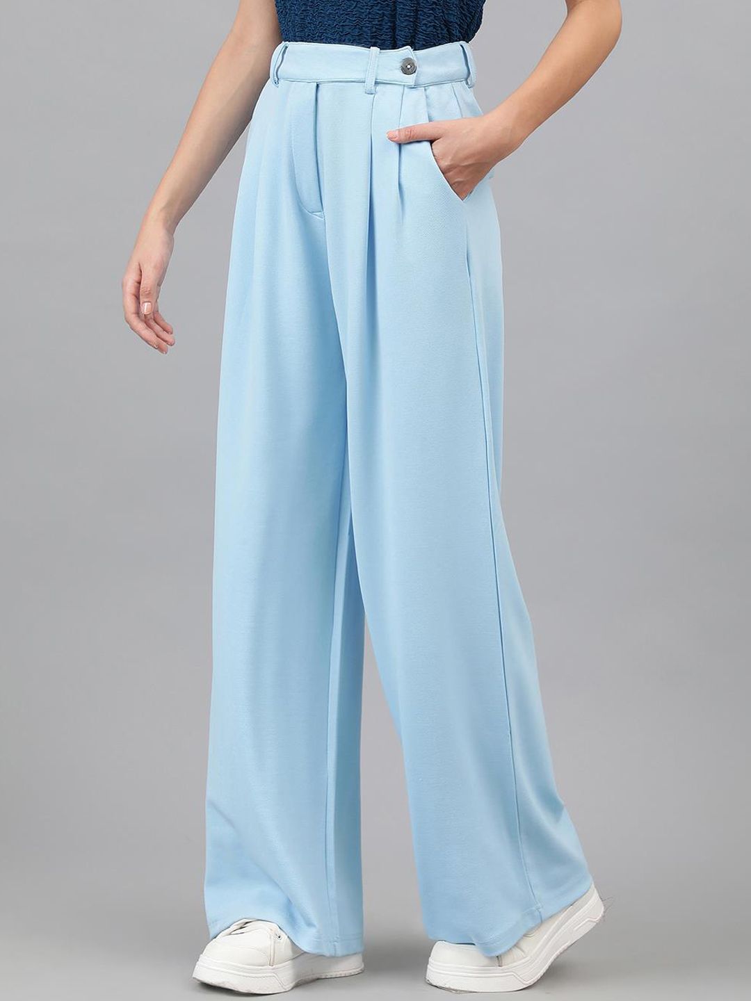 Kotty Women Blue Relaxed Straight Leg Straight Fit Easy Wash Pleated Trousers