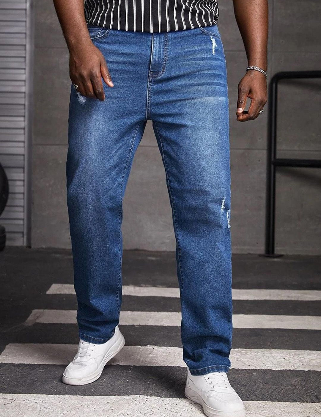 Kotty Men Jean Low-Rise Low Distress Light Fade Stretchable Jeans