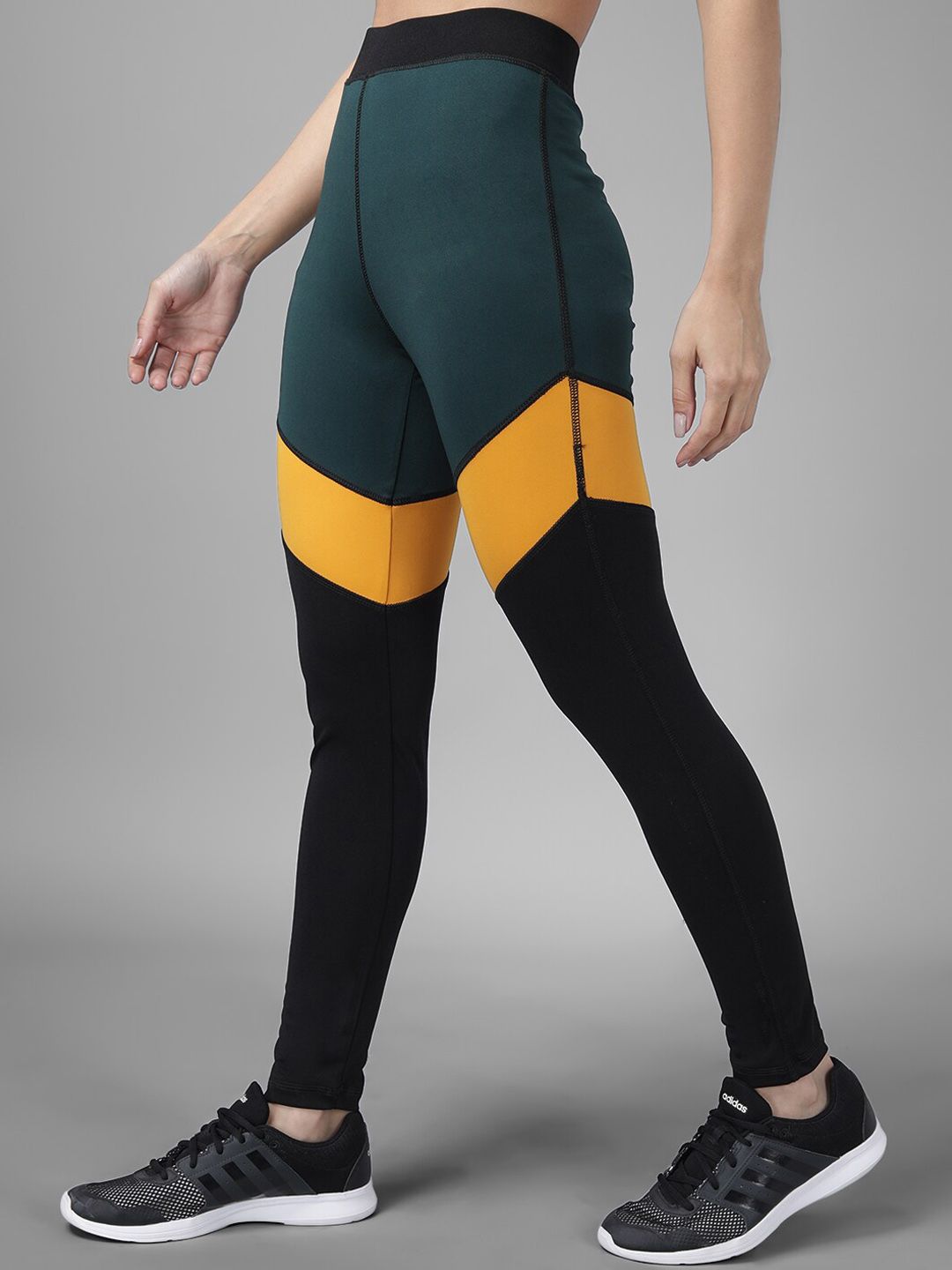 Kotty Women Black & Yellow Colourblocked Tights