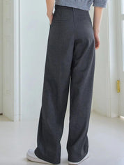 Kotty Women Relaxed Straight Leg Straight Fit Easy Wash Pleated Parallel Trousers