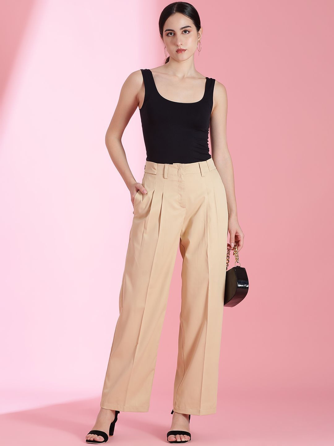 Kotty Women Solid Straight Fit Mid-Rise Pleated Parallel Trousers
