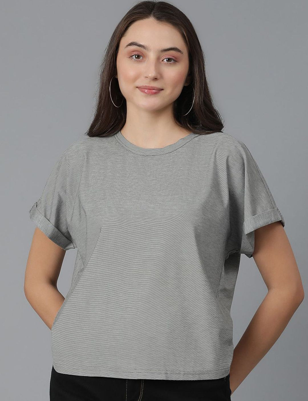 Kotty Round Neck Extended Sleeves Cotton T-shirt