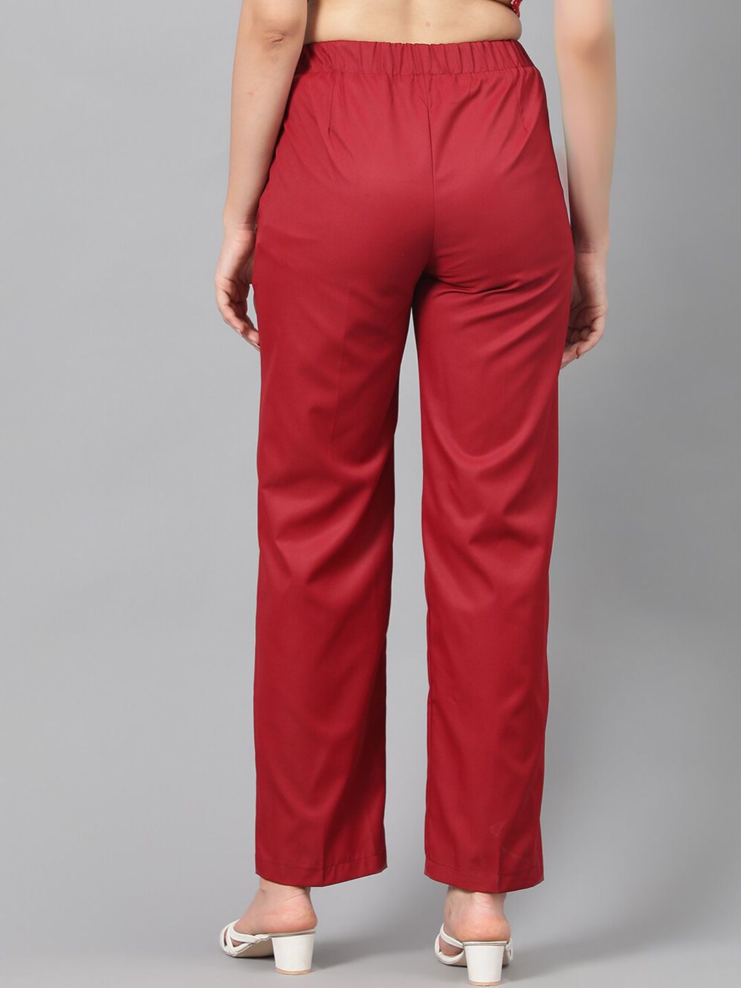 Kotty Women White Relaxed Straight Leg Fit High-Rise Easy Wash Pleated Parallel Trousers