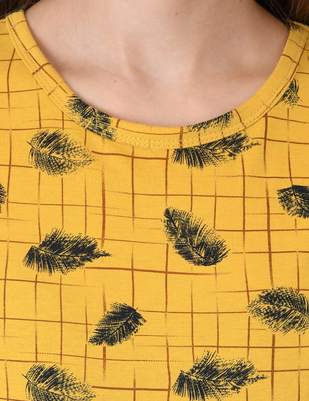 Kotty Women Yellow Printed Round Neck T-shirt