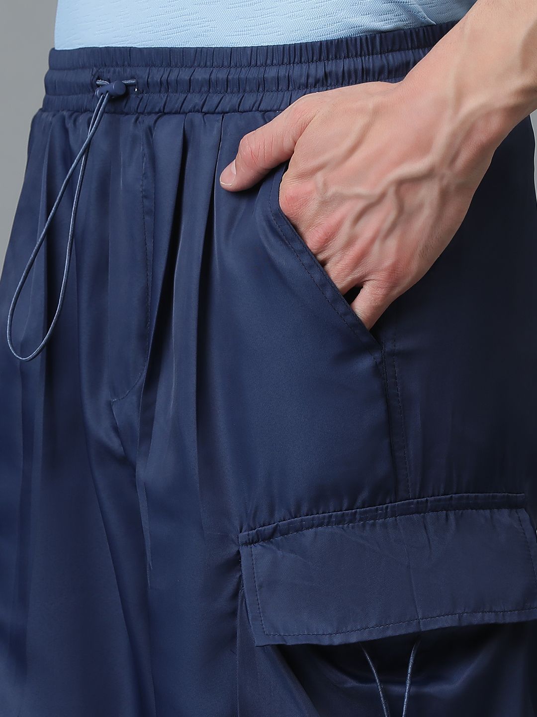 Kotty Men Relaxed Low-Rise Easy Wash Cargos Trousers