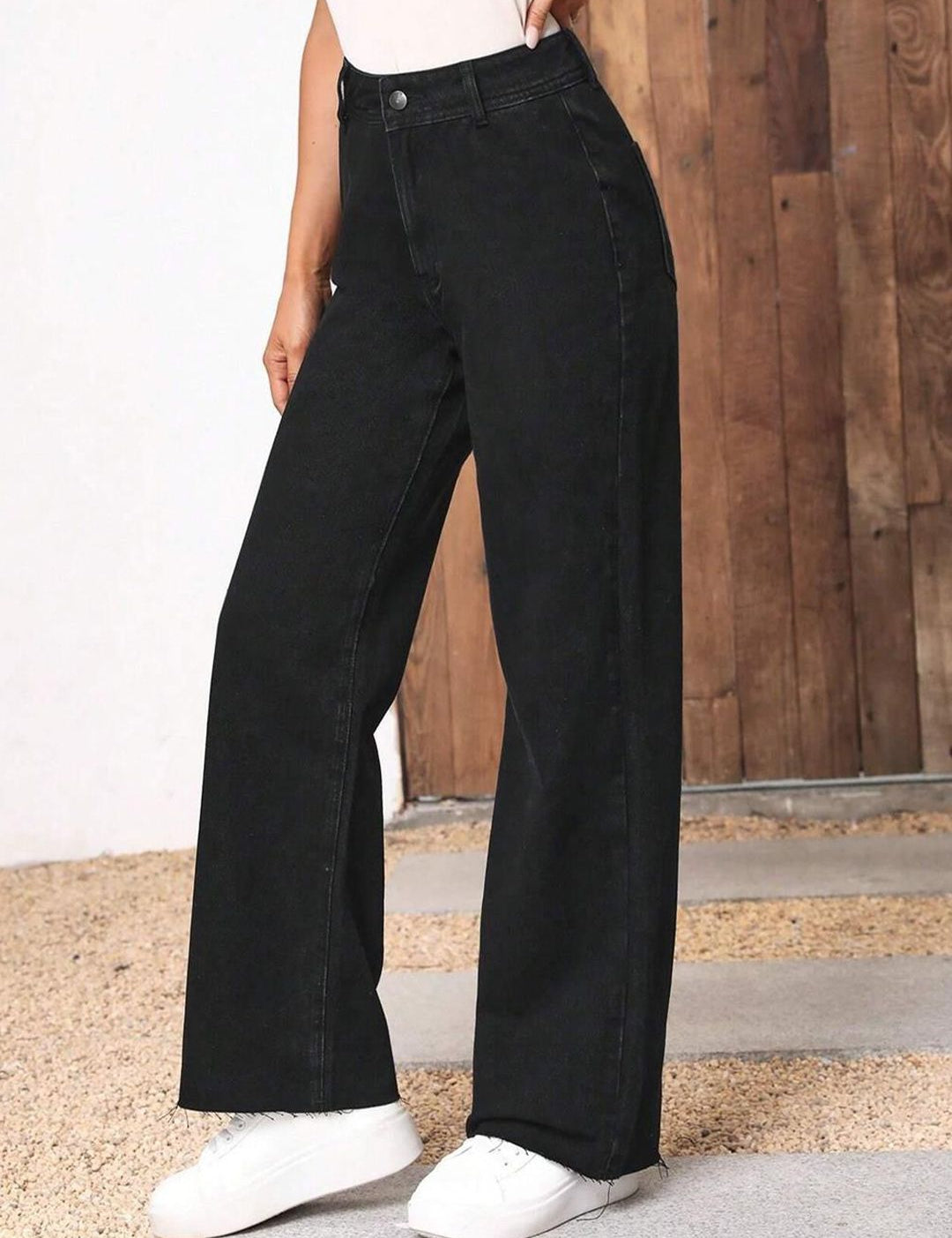 Kotty Black Women Jean Straight Fit High-Rise Clean Look Stretchable Jeans