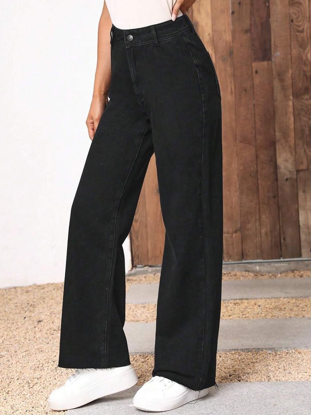 Kotty Black Women Jean Straight Fit High-Rise Clean Look Stretchable Jeans