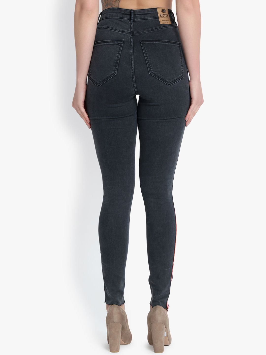 Kotty Women Black Skinny Fit High-Rise Slash Knee Stretchable Jeans