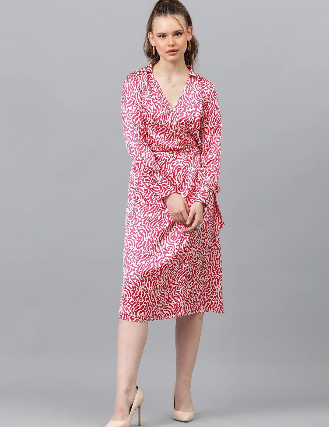 Kotty Pink & White Abstract Printed Puffed Sleeves Satin Midi Dress