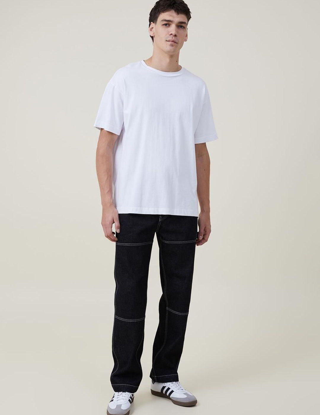 Kotty Men Black Jean Straight Fit Low-Rise Clean Look Stretchable Jeans