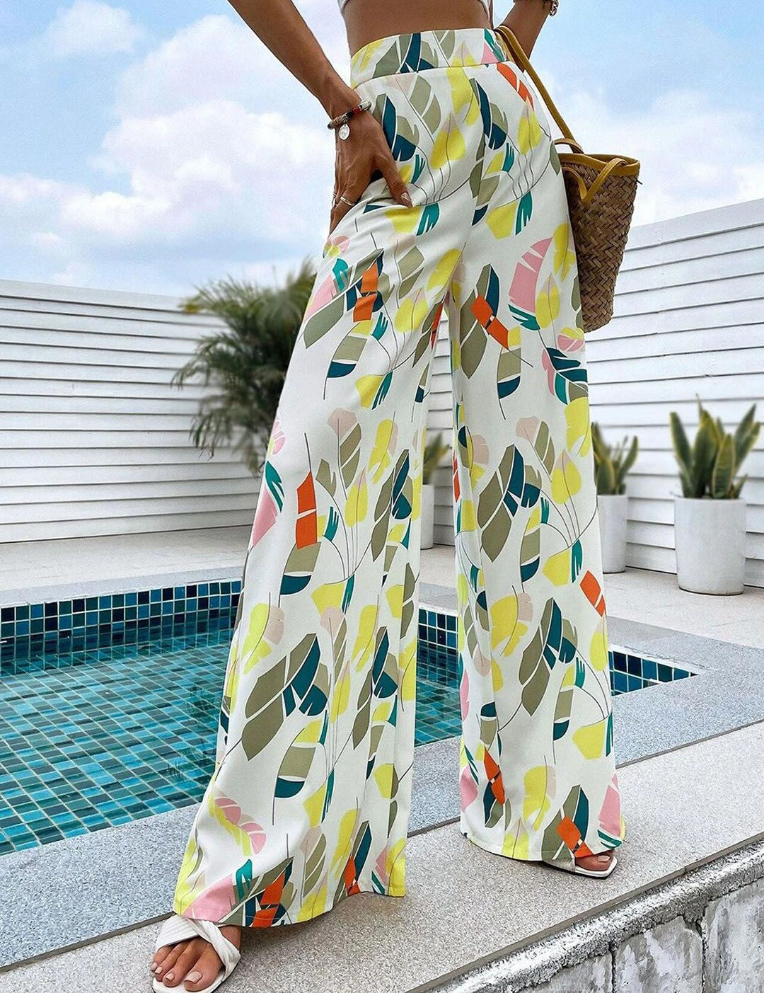 Kotty Women Multicoloured Printed Relaxed Straight Fit High-Rise Easy Wash Trousers