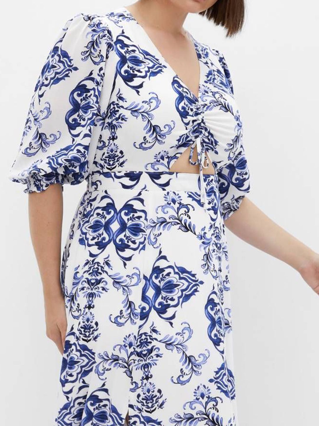 CURVE BY KOTTY Wmen Floral Printed Cut-Outs A-Line Maxi Dress