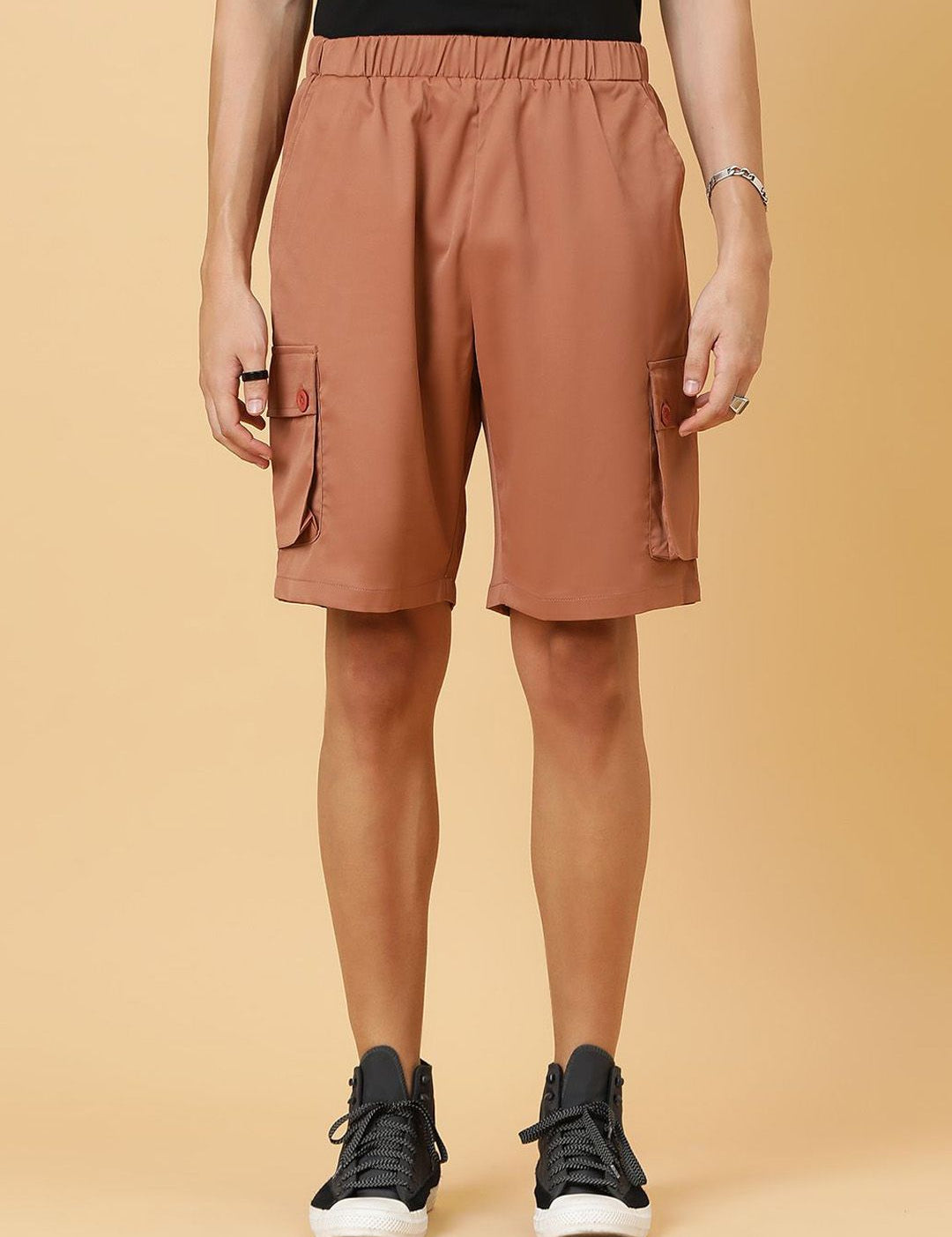 Kotty Men Low-Rise Cargo Shorts