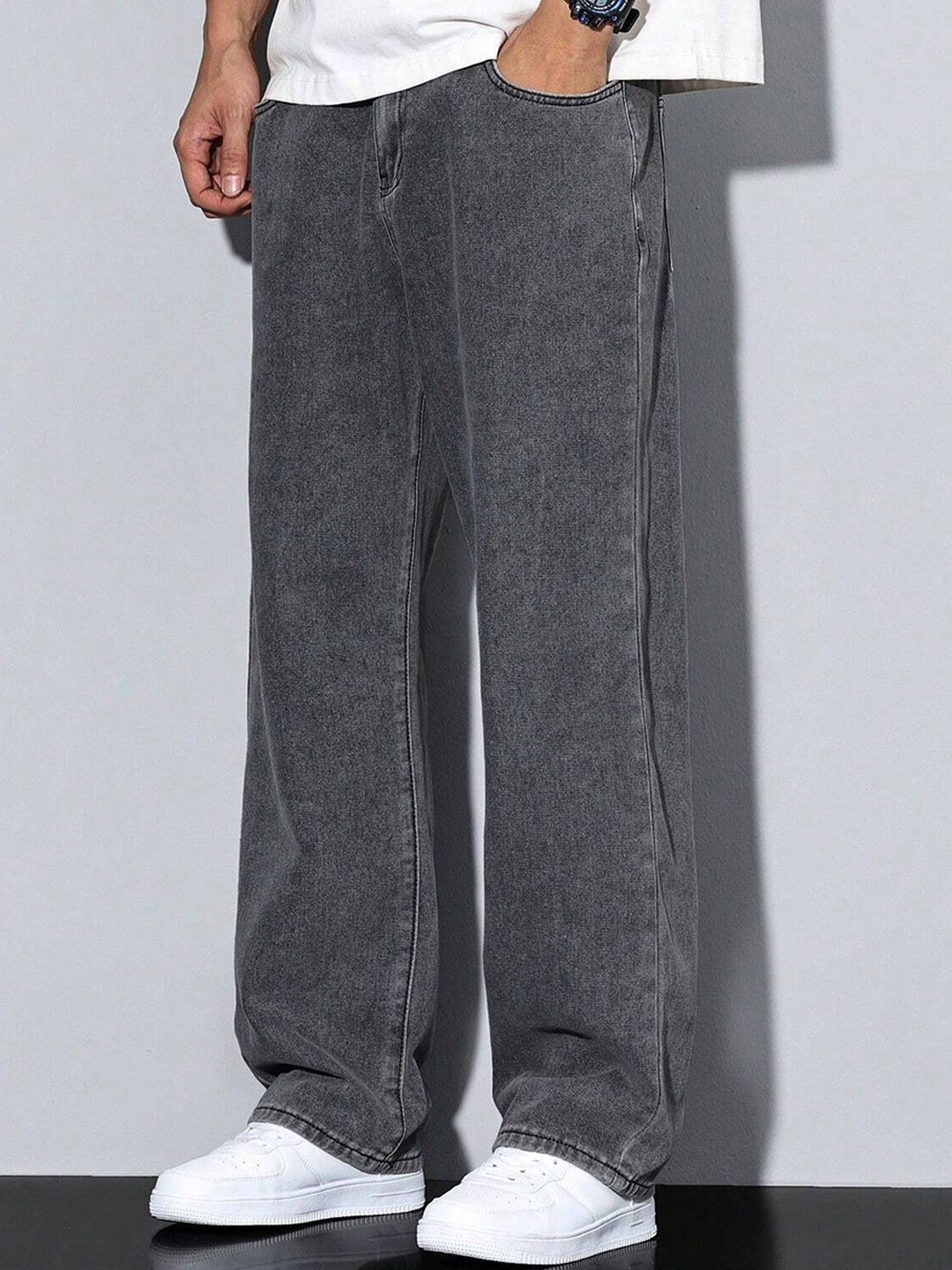 Kotty Relaxed Fit Low-Rise Stretchable Jeans