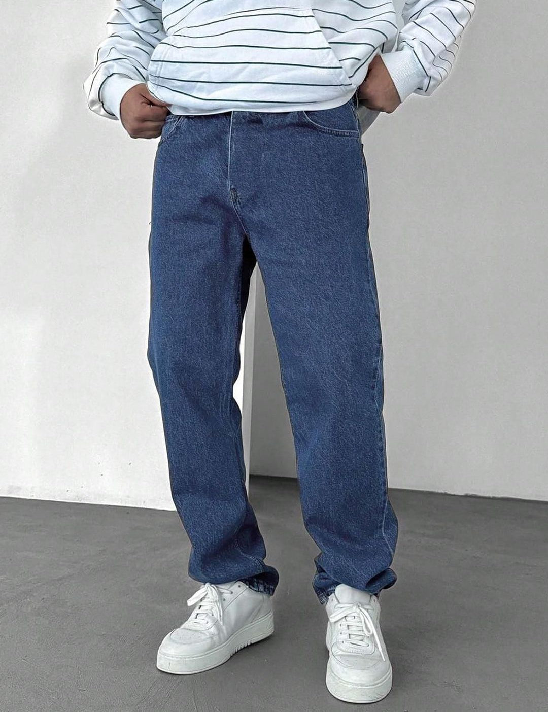 Kotty Men Straight Fit Low-Rise Light Fade Stretchable Jeans