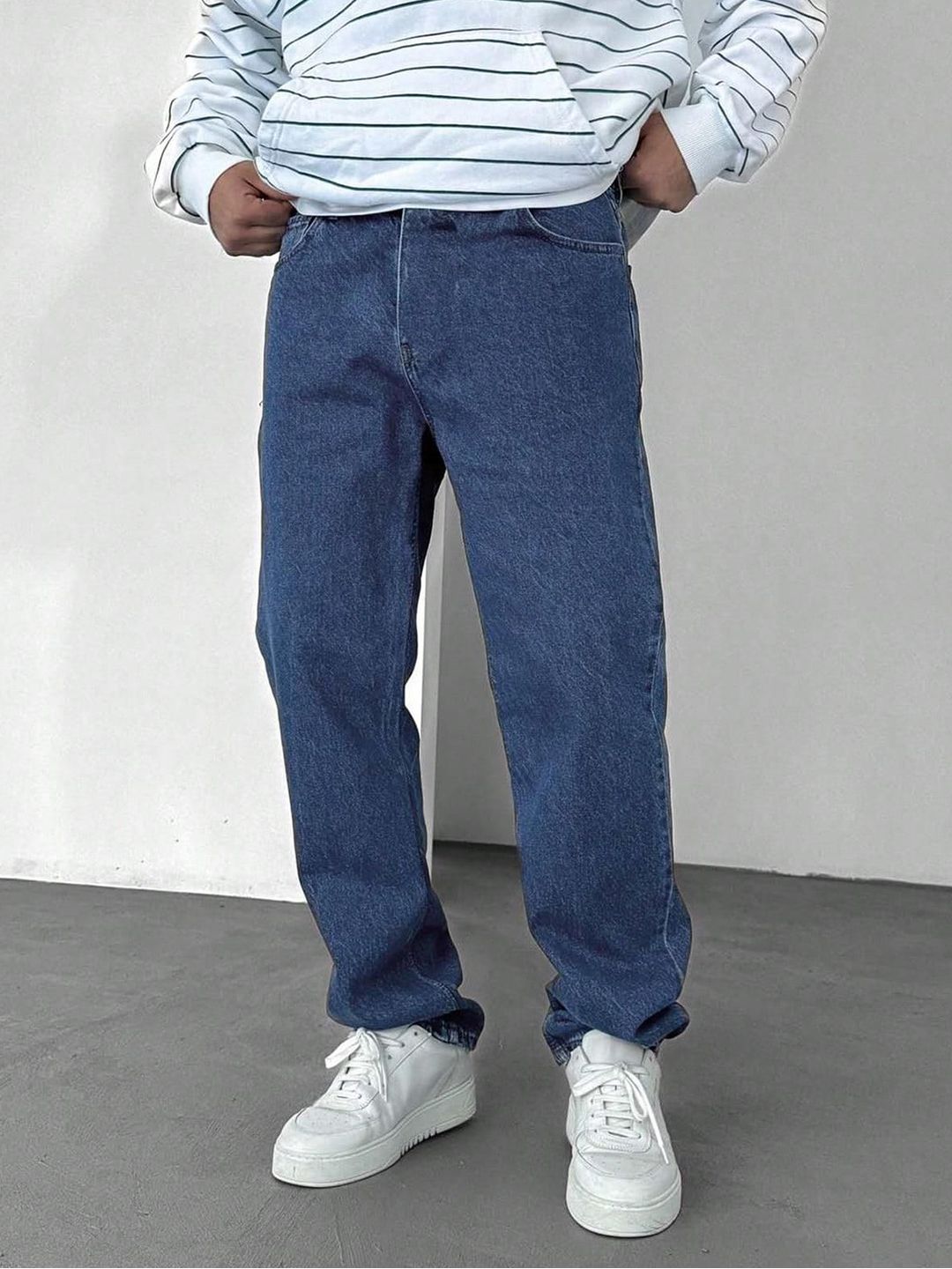 Kotty Men Straight Fit Low-Rise Light Fade Stretchable Jeans