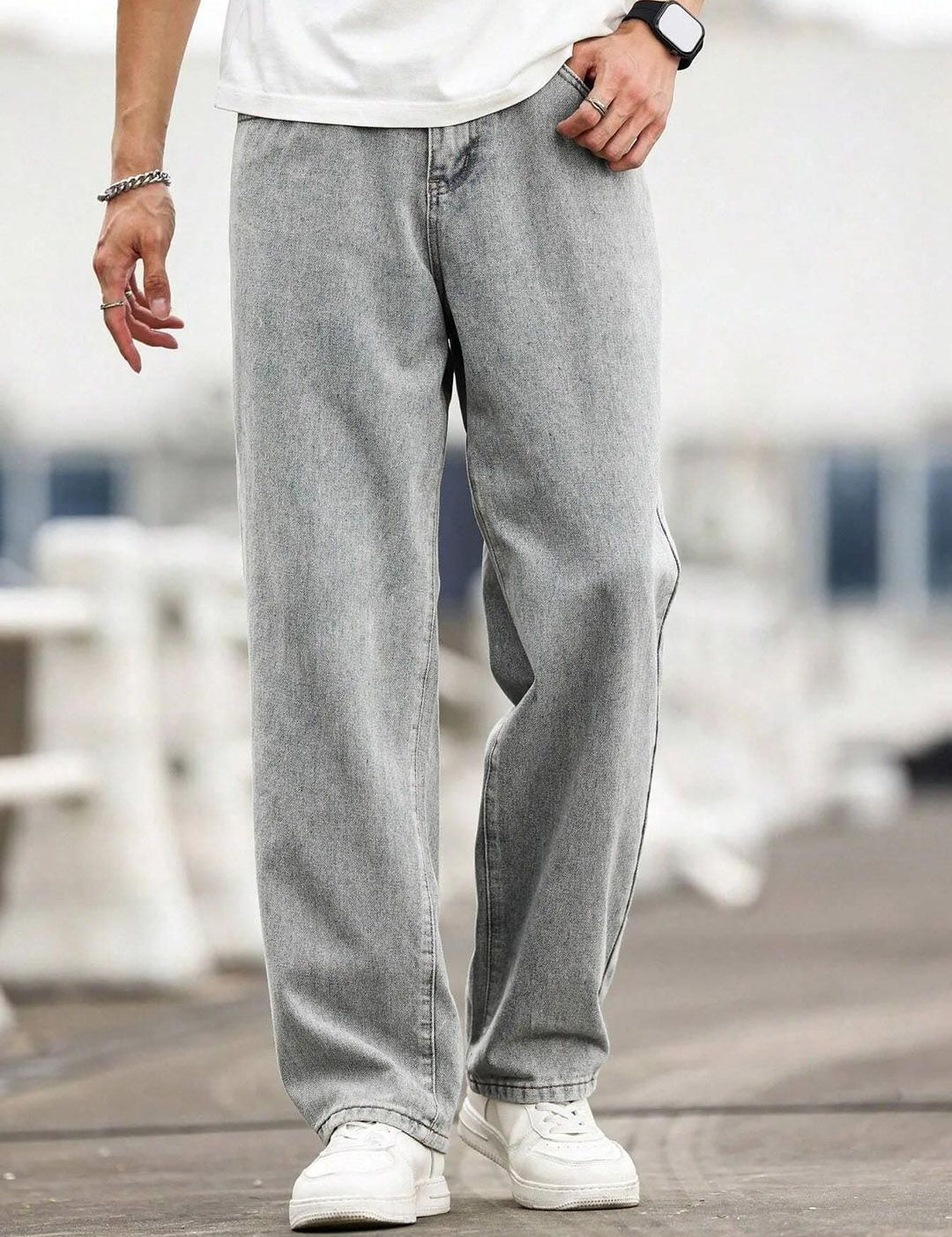 Kotty Men Relaxed Fit Mid-Rise Light Fade Stretchable Jeans