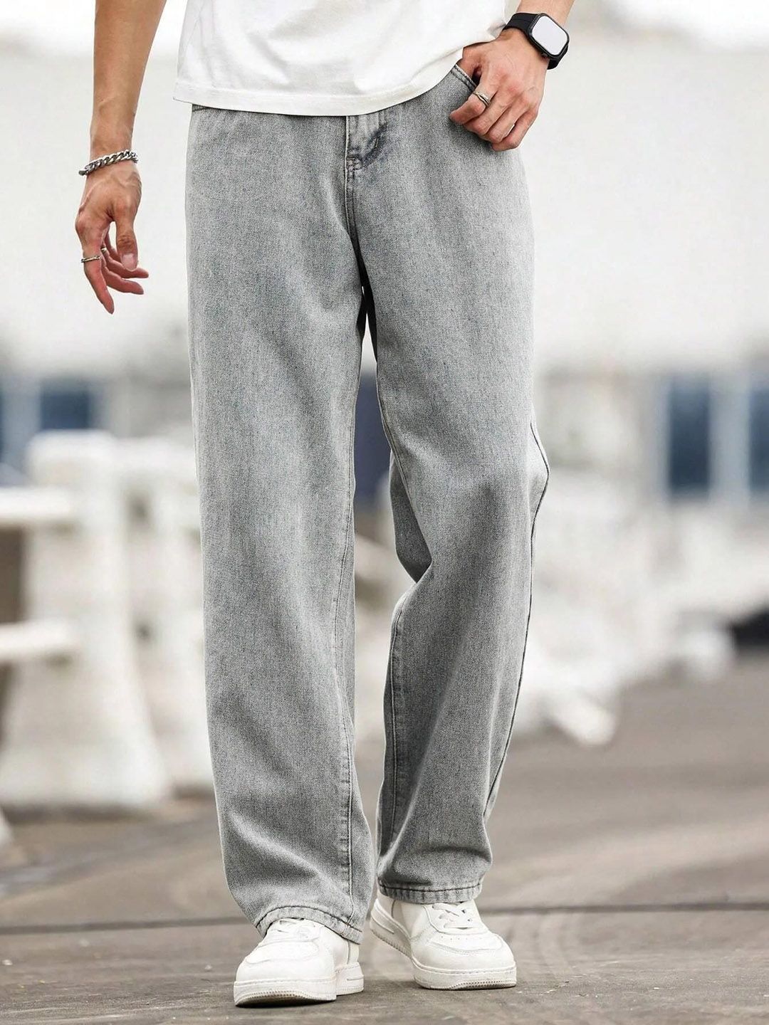 Kotty Men Relaxed Fit Mid-Rise Light Fade Stretchable Jeans