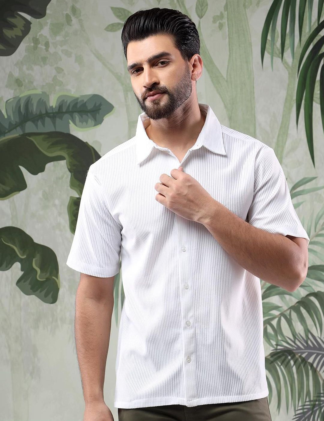 Kotty Men Vertical Stripes Casual Shirt