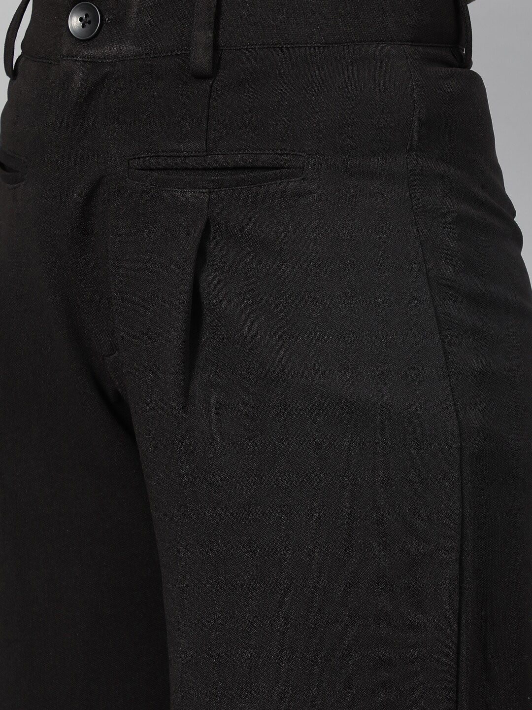 Kotty Women Black Relaxed Straight Leg Fit High-Rise Easy Wash Parallel Trousers