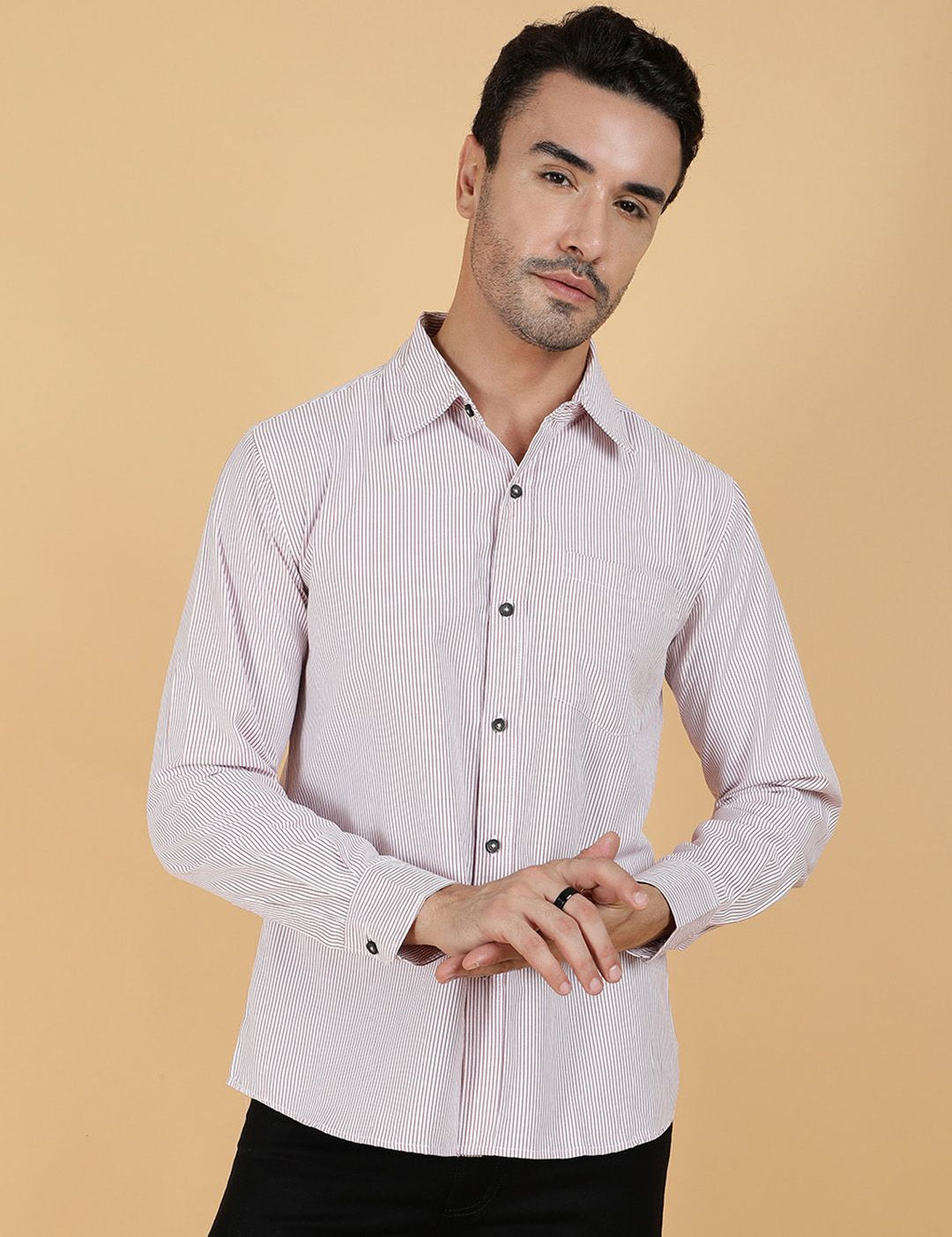 Kotty Men Relaxed Spread Collar Graphic Printed Casual Shirt