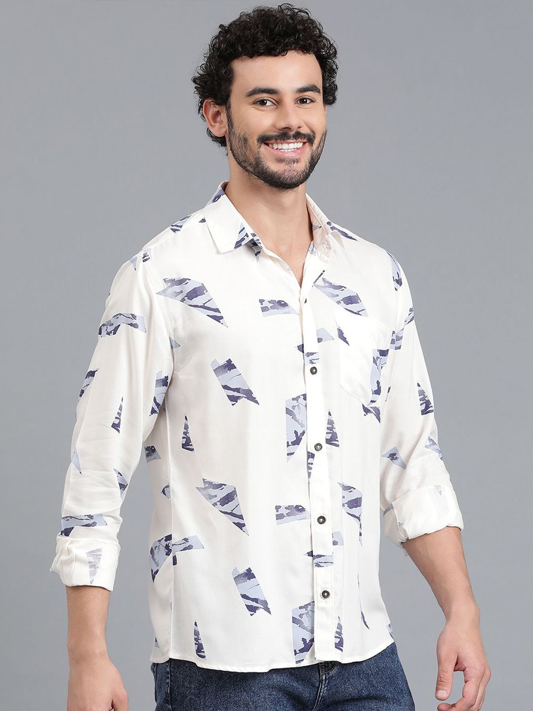 Kotty New Relaxed Fit Abstract Printed Casual Shirt
