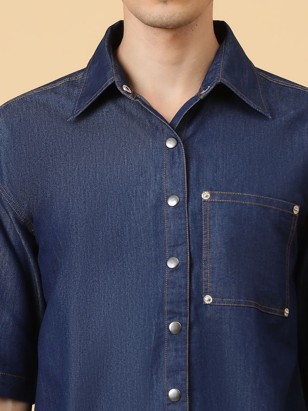 Kotty Men Relaxed Spread Collar Solid Cotton Casual Shirt