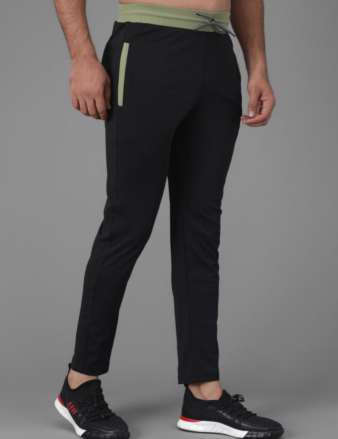 Kotty Men Black Solid Straight-Fit Track Pants
