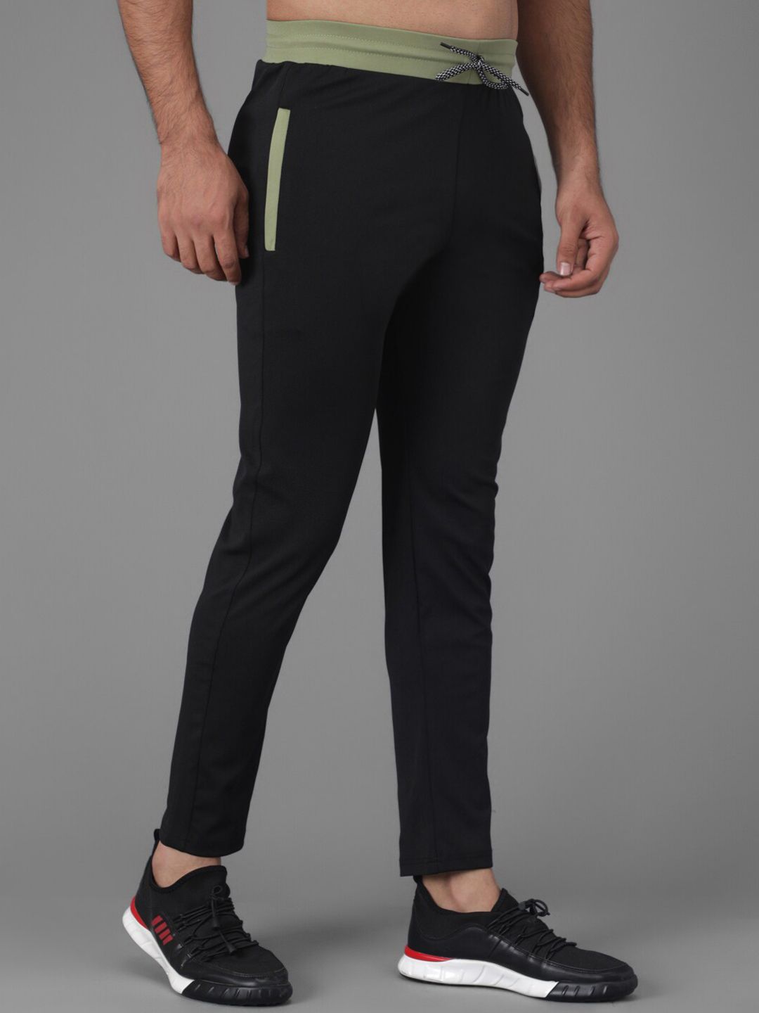 Kotty Men Black Solid Straight-Fit Track Pants