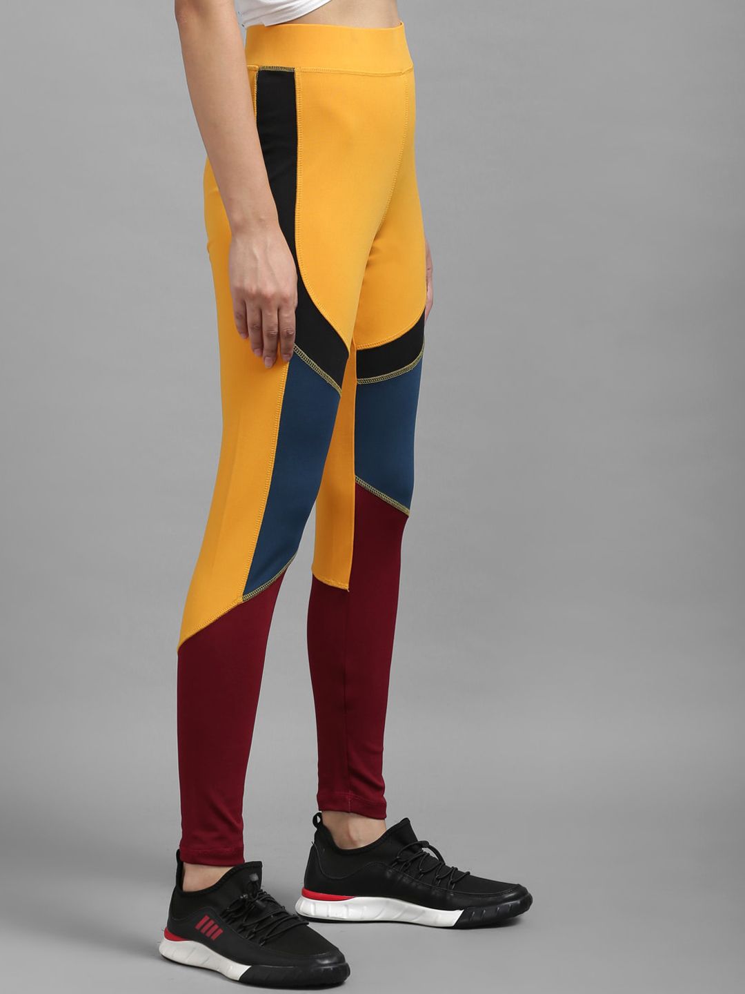 Kotty Women Yellow & Maroon Colourblocked Tights