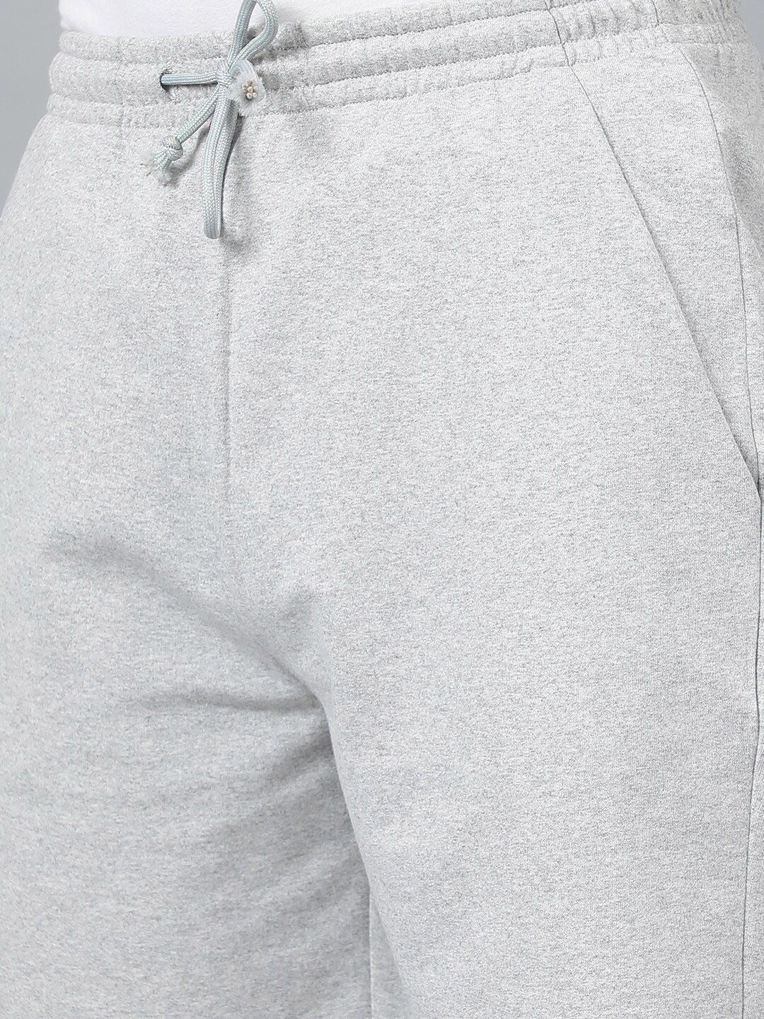 Kotty Men Grey Mid-Rise Regular Shorts