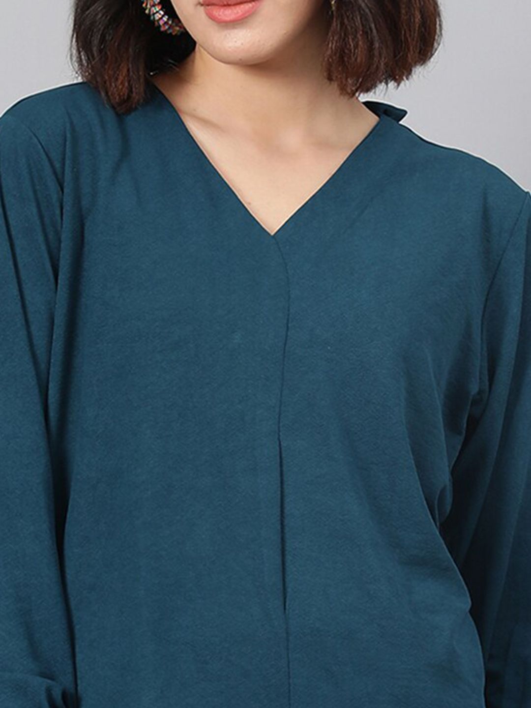 Kotty Green V-Neck Cuffed Sleeves Top